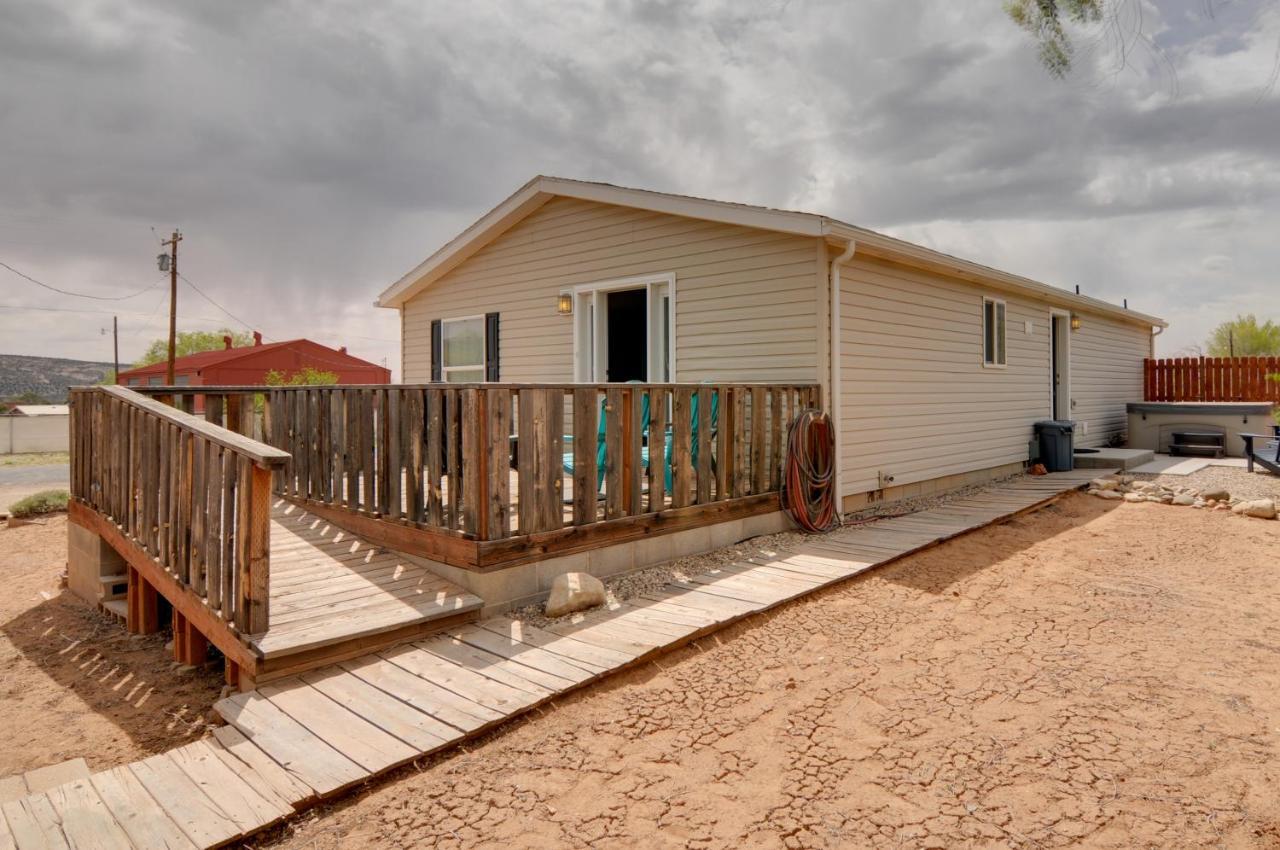 Villa Utah Retreat - Hot Tub, Deck And Near National Parks Escalante Exterior foto